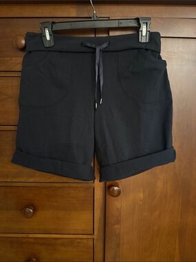 lululemon athletica Black Rolled-Hem Drawstring Shorts